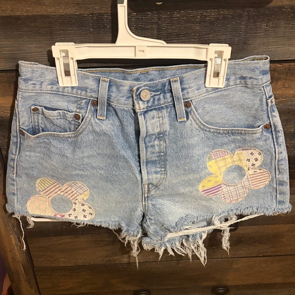 NWOT Levi 501 Shorts